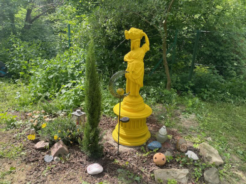 statue luna garten